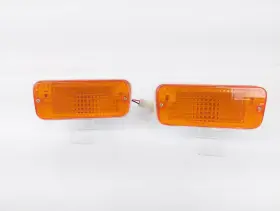 81520-39325 TOYOTA Amber Front Bumper Lights Hilux 4WD
