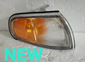T02521139 TOYOTA Corner Light Right Passenger Camry Park