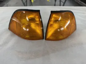 8353199 BMW Corner Turn Signal Light Lamp Set Front Left M3