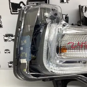 84338823 BUICK Rh Passenger Right Led Signal Light Enclave #2