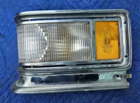5966731 CADILLAC Fleetwood Left Driver Corner Turn Signal