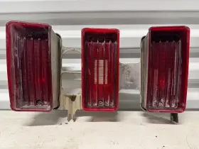 917673 DELCO GUIDE Tail Light Lenses Housings Taillight Lamp #2