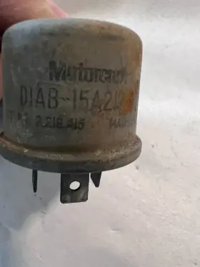 D1AZ-15A217-AB FORD Cornering Light Relay Mercury
