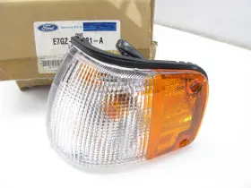 E7GZ-13201-A FORD Left Corner Light Lamp Tracer