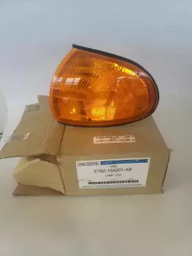 F78Z-15A201-AB FORD OEM Lh Corner Lamp Windstar