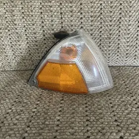 212-32229L GEO Right Parking Marker Light Metro Xfi Suzuki