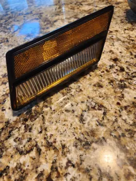 5936593 GM Left Front Corner Marker Turn Signal C3 Corvette