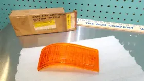 SAE-1P70 GM Nos Hella Rh Parking Lens Opel