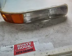 16525192B GMC Rh Front Corner Marker Parking Signal Light