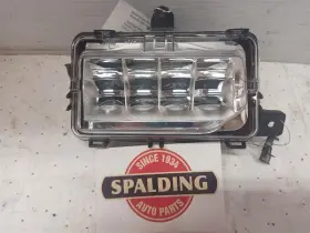 86819943 GMC Dmg Fog Light Driver Left Yukon