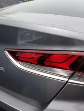 92404C2600 HYUNDAI Passenger Tail Light Decklid Sonata