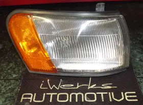 212-66170 INFINITI Usdm Front Passenger Corner Light Lamp M30