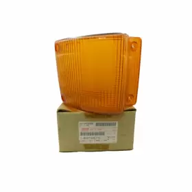 1-82215057-0 ISUZU Lh Corner Combination Lamp Lens Forward
