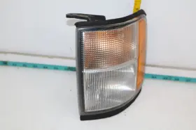 3334R ISUZU Trooper Front Left Corner Light Lens Lamp