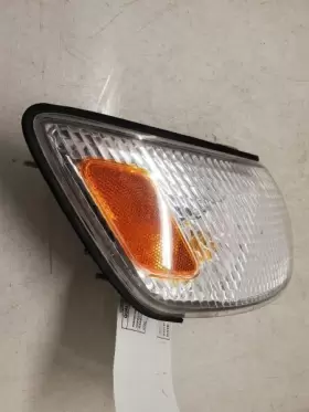 ES300 LEXUS Front Right Fender Turn Lamp Iq #2