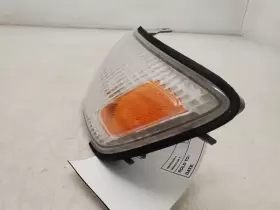 81520-33050 LEXUS Front Left Fender Turn Lamp ES300 T100 Iq #2
