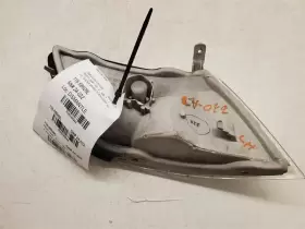 81520-33050 LEXUS Front Left Fender Turn Lamp ES300 T100 Iq #3