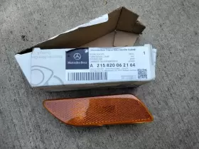 215820062164 MERCEDES Corner Light Right