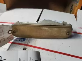 116-58494R MITSUBISHI Passenger Corner Light Lamp Turn Signal