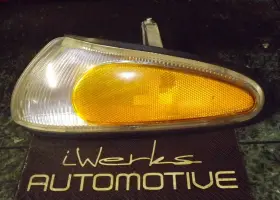 MB623877 MITSUBISHI Front Corner Combination Light Lamp