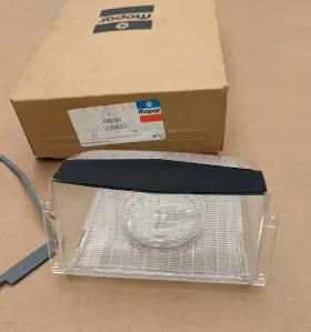 2808982 MOPAR Baron Nos Front Cornering Lamp Lens Chryco #3