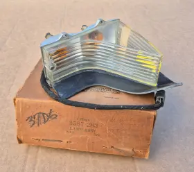 3587283 MOPAR Monaco Nos Left Turn Signal Lamp Dodge Park