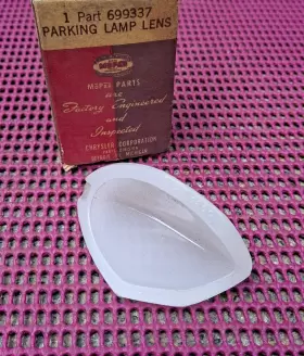699337 MOPAR Deluxe Liner Nos Fender Top Lamp Lens Dodge #2