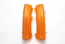 26140-CF40A NISSAN Front Bumper Reflector Left Right Set 350Z