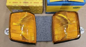 1305232914 MERCEDES Amber Corner Light Lamp Turn Signal 190E