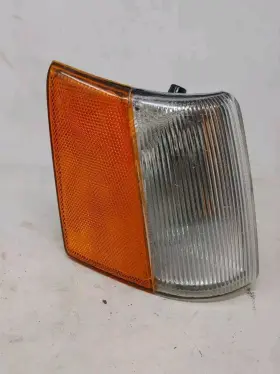 84687HH34 ORIGINAL JEEP OEM Right Passenger Corner Light Park