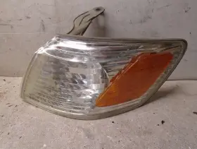 TR288A ORIGINAL TOYOTA OEM Left Corner Light Turn Signal