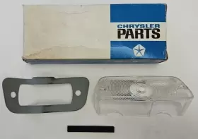 2525258 PLYMOUTH Right Passenger Parking Lens Nos Fury