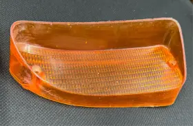3587302 PLYMOUTH Right Rh Front Amber Parking Light Lens Fury #3