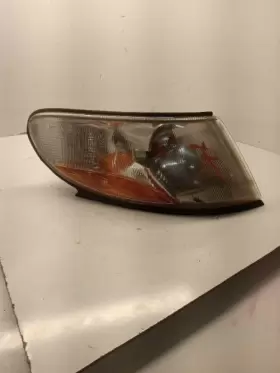 4676466 SAAB Passenger Corner Light Lamp Turn Signal Park