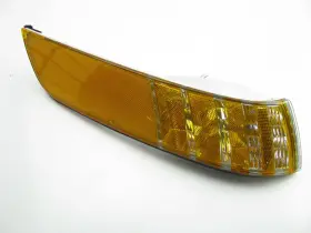 F4MB-15A428-AA SPARK Box Right Corner Marker Light Lamp