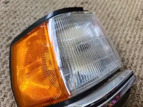 81610-29445 TOYOTA Cressida Right Front Parking Light Marker #3