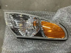 TY749-B000R UZOOKA Signal Light Right Passenger Halogen Park